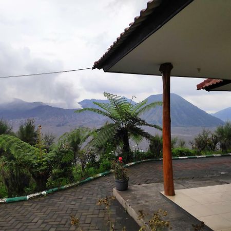 Guesthouse Gunung Bromo Malang Exterior foto