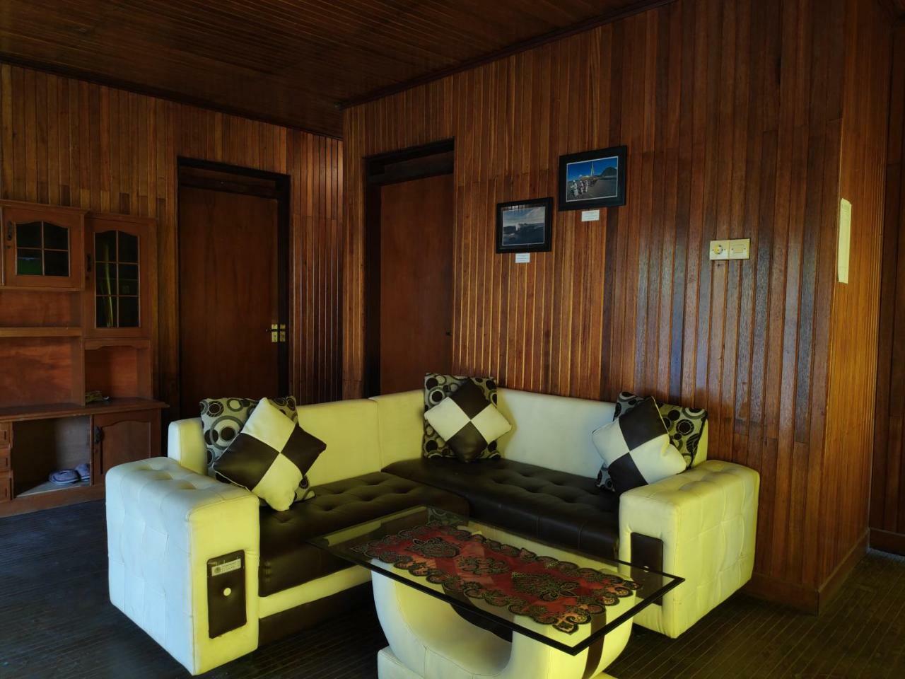Guesthouse Gunung Bromo Malang Exterior foto
