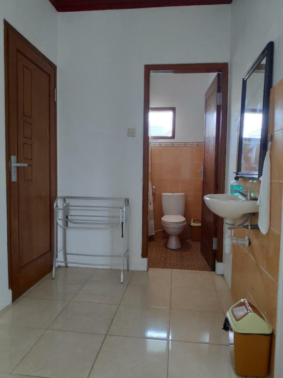 Guesthouse Gunung Bromo Malang Exterior foto